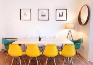 Apartment up to 9 close to Centre, big TV and WiFi - 3