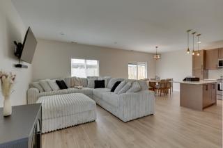 Professional Base in Williston! New-Build Townhome - 0