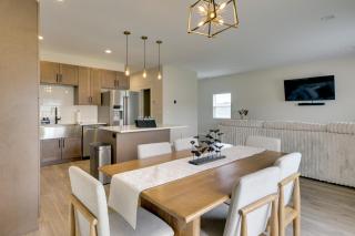 Professional Base in Williston! New-Build Townhome - 2
