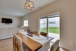 Professional Base in Williston! New-Build Townhome - 3