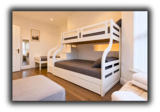 Kop View 1 Steps to Anfield sleeps 4 Ensuite - 4