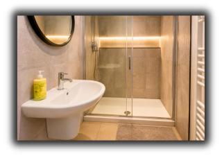 Kop View 1 Steps to Anfield sleeps 4 Ensuite - 1