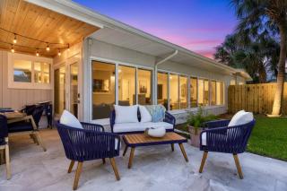 Starfish Contemporary Home - 9