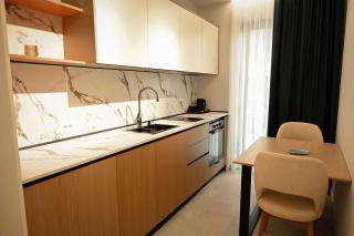 Villa - Luxury Apartment with Heated Pool & Views - 2