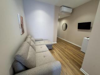 Sunset Boulevard Rooms - 8