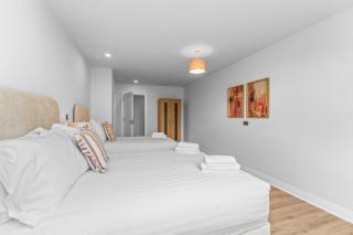 2 bedroom Spacious Luxury Penthouse, Donegal Town - 6