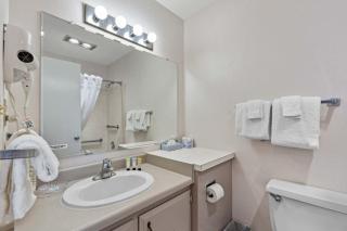 Ground floor Studio - Two Queen Beds - Pool and Hot Tub - 9