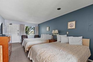 Ground floor Studio - Two Queen Beds - Pool and Hot Tub - 0