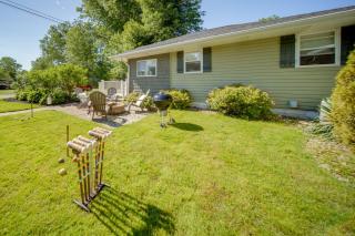 GOTL Strip Cottage, Walk to the Beach - 1
