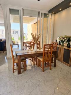 Chill Vibes 4BR Penthouse Sky Horizon seashell - 3