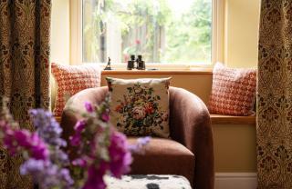 Riverside farm cottage on private wildlife estate 3-bedrooms - 8