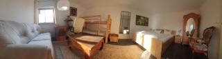 Sleep & Go - Sechsbettzimmer inkl 2 Luftbetten mit Gemeinschaftsbad - 0