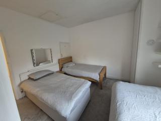 Enderby House sleeps 6 near M1 J21& M69 - 5