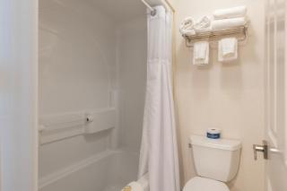 The Meadowmere Resort - 4