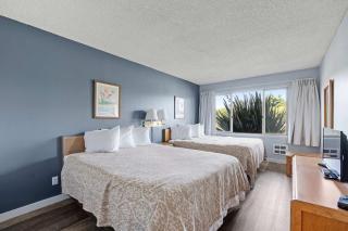 Pet Friendly Suite with Patio - Pool and Hot Tub - 1