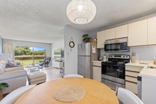 Pet Friendly Suite with Kitchen and Patio - Pool and Hot Tub - 6