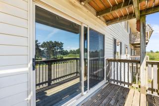 Family Suite for 6 Pet-friendly with Fireplace and Kitchen - Pool and Hot Tub - 4