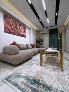 Elegant Oasis Modern 3BR Steps to Gamet AlDowal - 9
