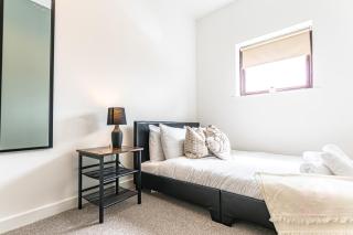 3-Bed Home Near Wigan Town Centre - 7