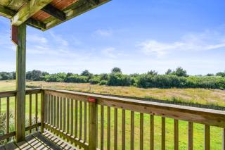 Family Suite for 6 with Kitchen - Pool Hot tub Pet-Friendly - 9