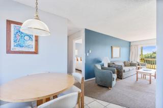 Family Suite for 6 with Kitchen - Pool Hot tub Pet-Friendly - 4