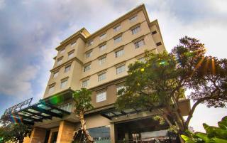 Noormans Hotel Semarang - 8