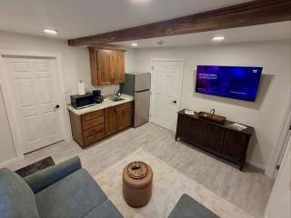 2 Room Suite with Kitchenette - 6
