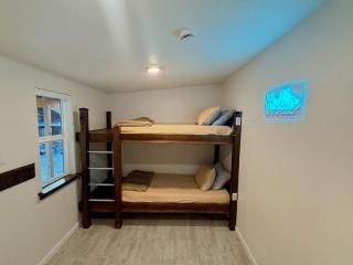 2 Room Suite with Kitchenette - 4