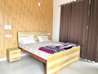 India Yoga Ashram Yoga Retreat Centre - 0
