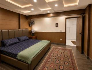 1 Bedroom apartment Near Mall Road Murree - 4