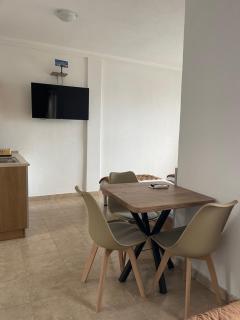 Sunrise Apartments and Studios - 7
