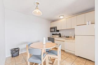 Ocean View Family Suite with Kitchen - Pool and Hot Tub - 5