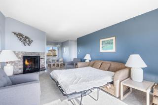 Ocean View Family Suite for 6 with Fireplace - Pool and Hot Tub - 1