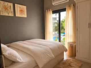Secured and friendly Apartment by the beach - 5