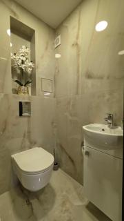 Cozy 2-Bedroom Apartment in City Center - 1