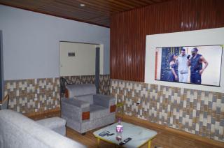Grand Studio à 200 m de la plage de Kribi Clim - Wi-Fi - 8