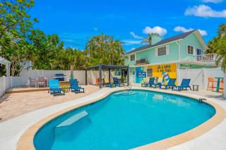 Hibiscus Villa Just 3 min to #1 Beach - Pool - BBQ - 5