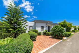 Private Villa with Pool and BBQ in Casa Linda - 1