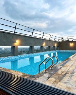 Rajjys Studio with Infinity Pool - 6