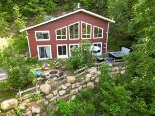 La Maison Magique- Private Hot Tub & Lake Access - 5