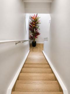 Warm Welcome Basement Suite - King Bed - 4