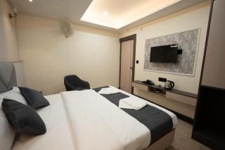 Gangaprasth Royal Stay - Near Kashi Vishwanath - 8