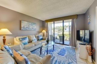 Resort Retreat w/ Pools! 6 Mi to Bradenton Beach - 0