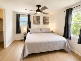 Private Heated Pool - Hot Tub - Fenced Yard - 4