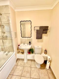City Centre 1 Bed Cozy Apartment Sleeps 4 next to River Cambs & Cambridge University - 2