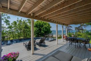 Waterfront Cottage w Pool Beach Access - 6