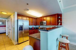 Snowbird-friendly condo on Okaloosa Island with lazy river - steps to beach - 1