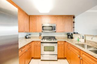 5th Floor Beautifully Decorated Condo At Waterscape Waterfall Lazy River - 2