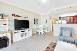 Spacious Top-Floor Condo At Waterscape 490 Feet Of Private Beach - 8