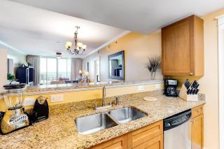 6th Floor Inviting Condo At Waterscape 490 Feet Of Private Beach - 3